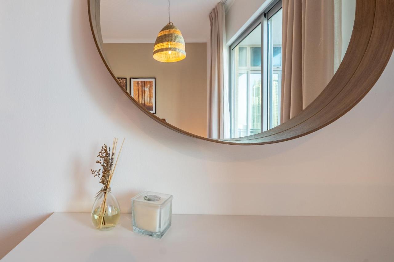 Chic And Zen Apartment, Near Burj Khalifa Tower Dubai Bagian luar foto