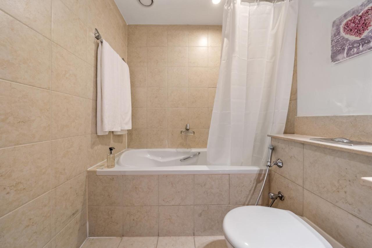 Chic And Zen Apartment, Near Burj Khalifa Tower Dubai Bagian luar foto